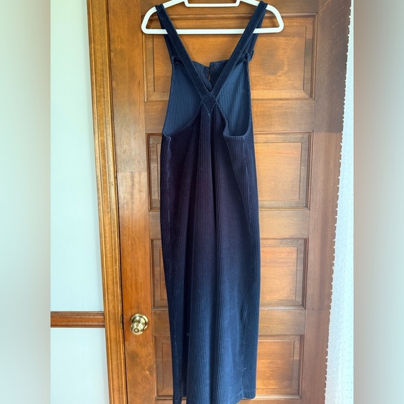 Texture & Thread Velour Corduroy Overalls from Madewell🧵 - Picture 6 of 7